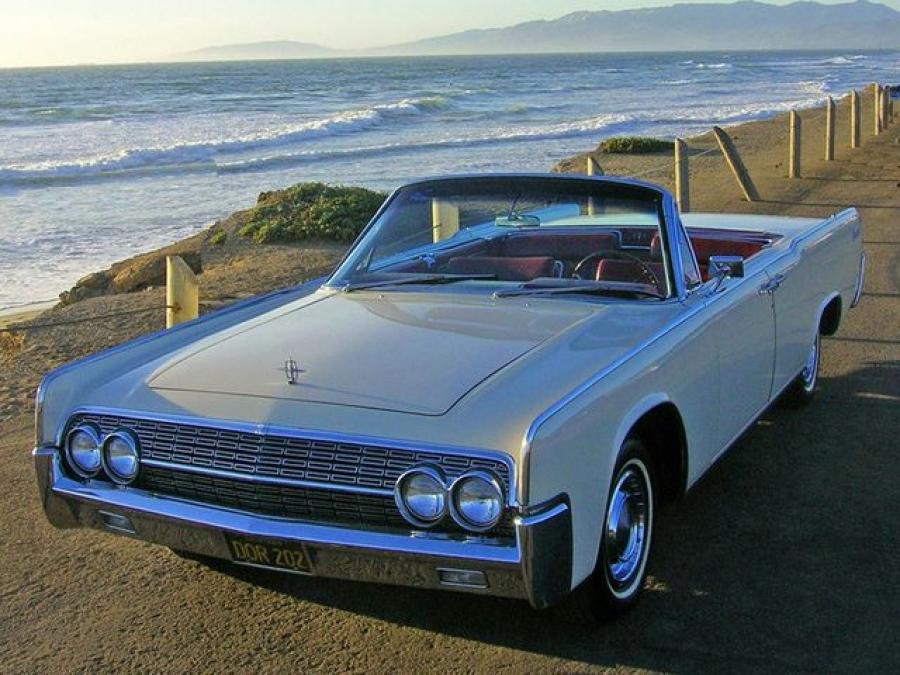  Lincoln Continental Convertible (74A) 1962 года  (фото 5 из 35)